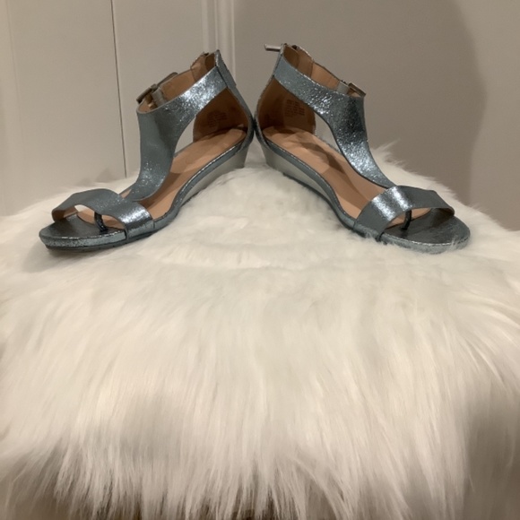 Kenneth Cole Size 9 Blue Metallic - Picture 5 of 5